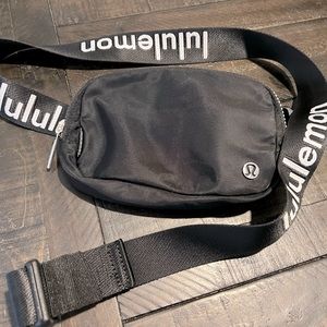 Lululemon Black Wordmark Everywhere Beltbag